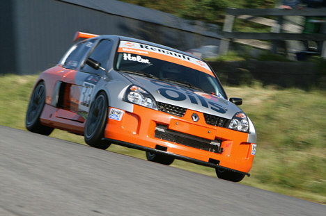 I 2006 stillede Frederik op i denne Renault Clio V6 Trophy.
(Foto: Gripping Media)